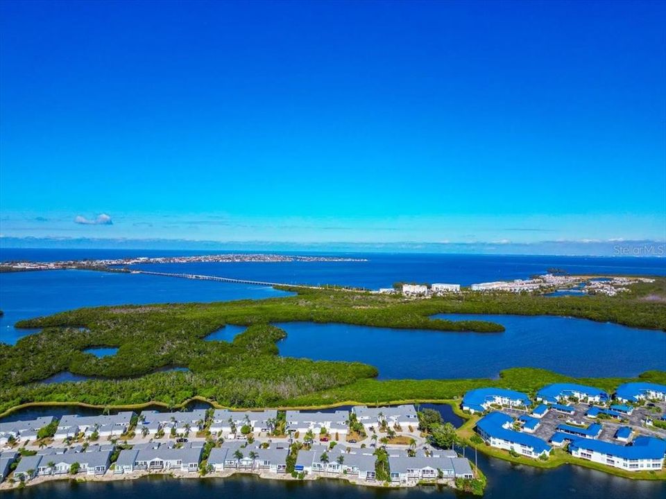 待售: $349,000 (2 贝兹, 2 浴室, 1334 平方英尺)