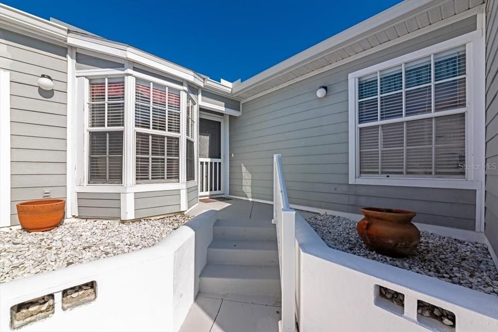 待售: $349,000 (2 贝兹, 2 浴室, 1334 平方英尺)