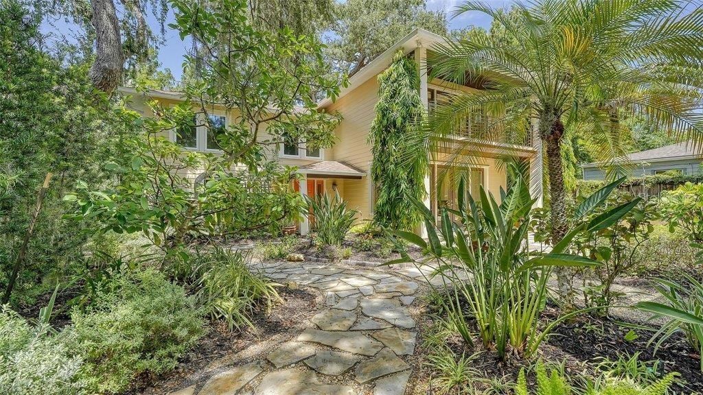 For Sale: $875,000 (4 beds, 3 baths, 2861 Square Feet)