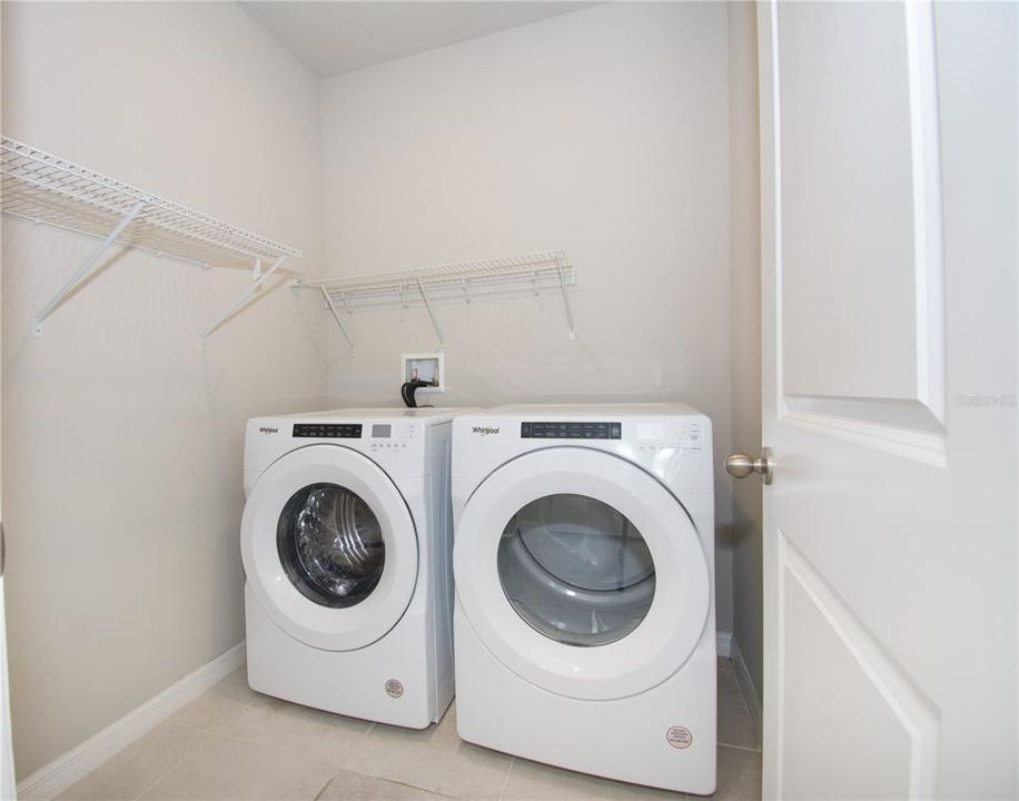 待售: $354,990 (4 贝兹, 2 浴室, 1849 平方英尺)