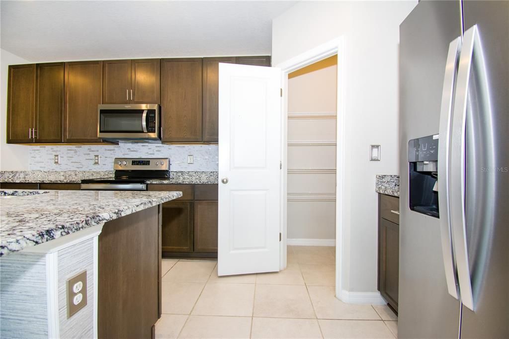 待售: $354,990 (4 贝兹, 2 浴室, 1849 平方英尺)