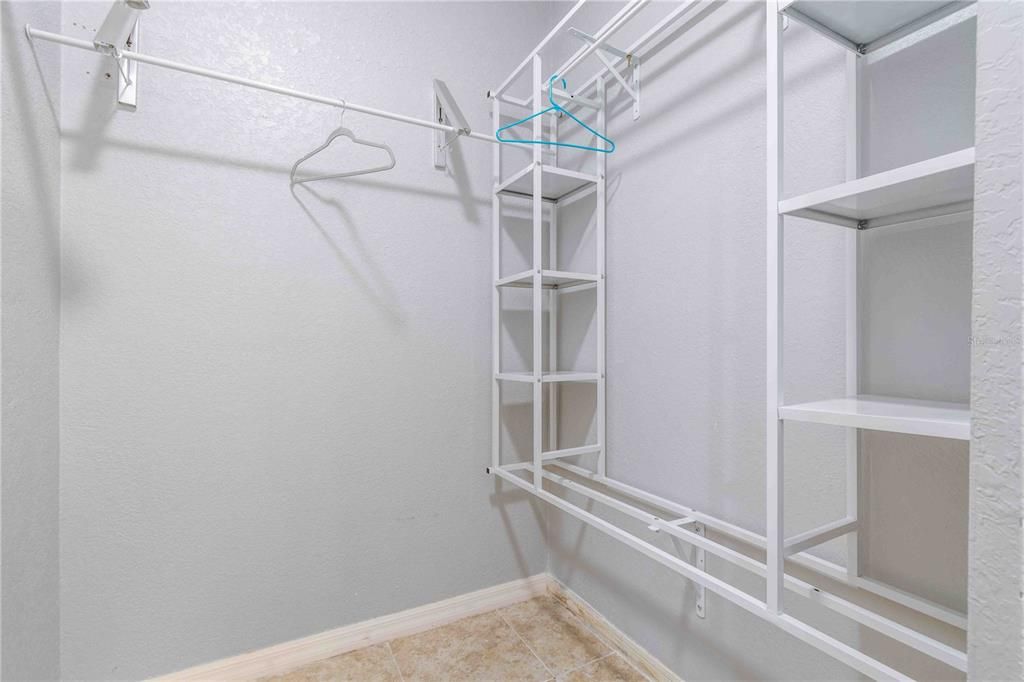 En Venta: $220,000 (3 camas, 2 baños, 1345 Pies cuadrados)