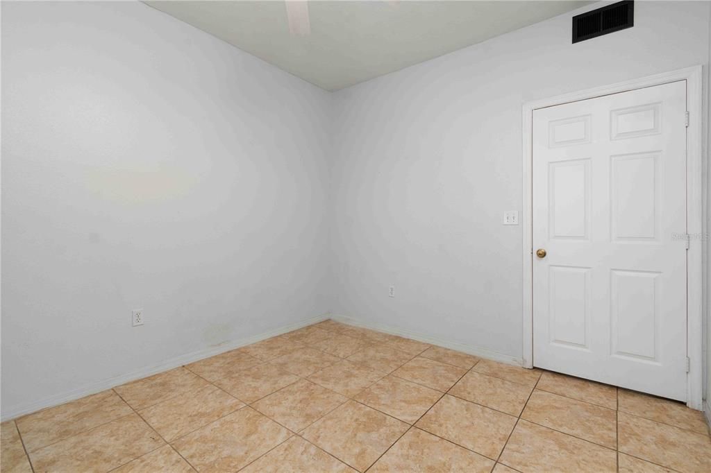 En Venta: $220,000 (3 camas, 2 baños, 1345 Pies cuadrados)