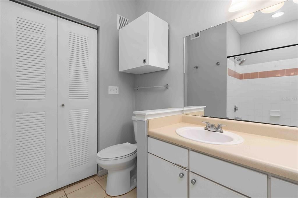 En Venta: $220,000 (3 camas, 2 baños, 1345 Pies cuadrados)