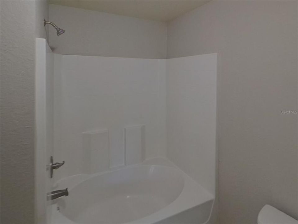 For Rent: $2,219 (3 beds, 2 baths, 1549 Square Feet)