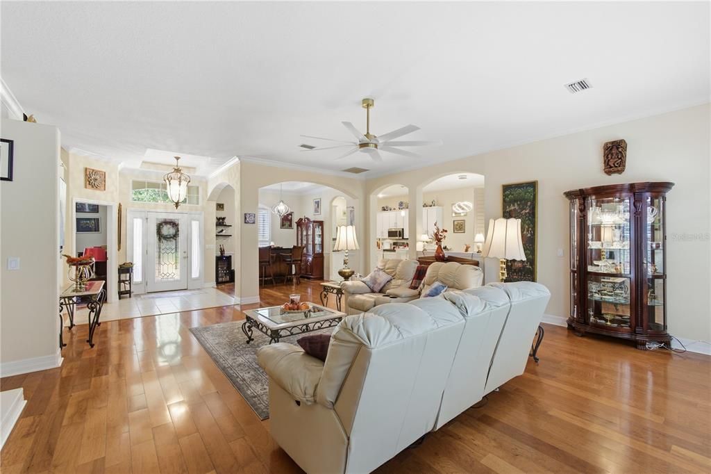 For Sale: $545,000 (3 beds, 2 baths, 2342 Square Feet)