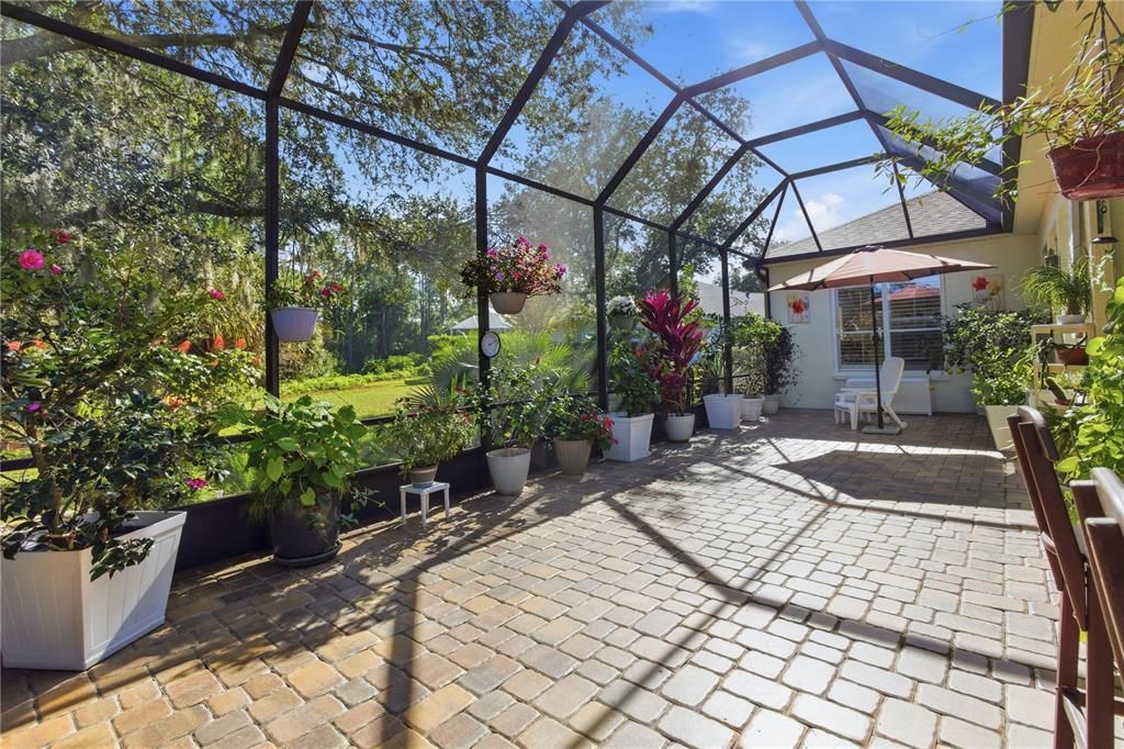 For Sale: $545,000 (3 beds, 2 baths, 2342 Square Feet)