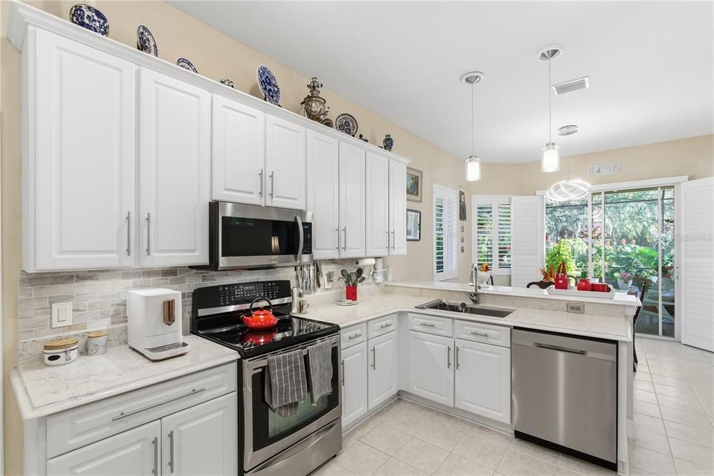 For Sale: $545,000 (3 beds, 2 baths, 2342 Square Feet)