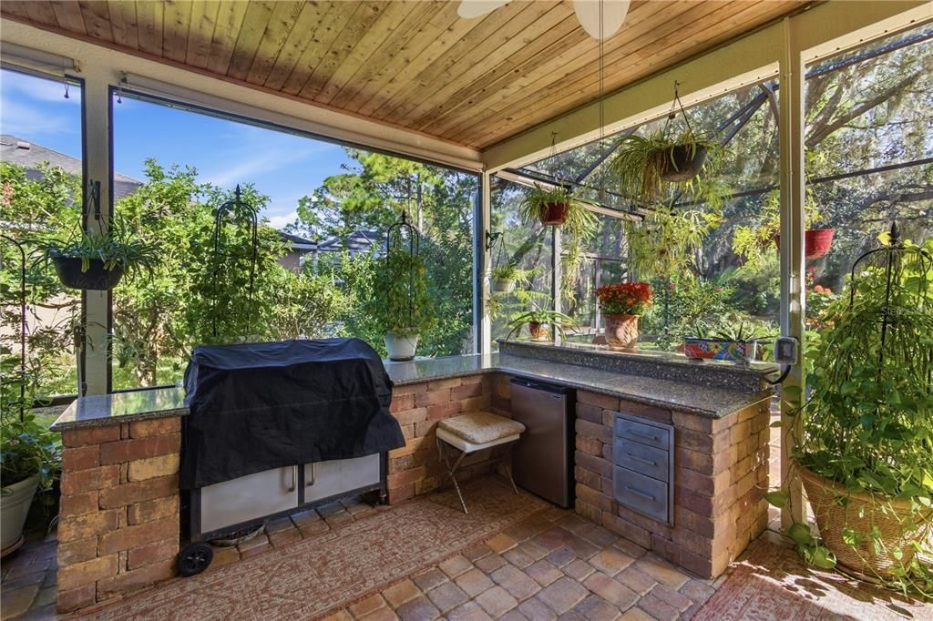 For Sale: $545,000 (3 beds, 2 baths, 2342 Square Feet)