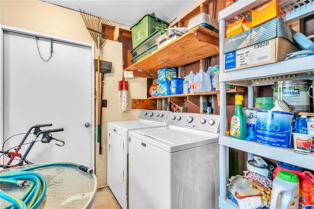 待售: $220,000 (2 贝兹, 1 浴室, 1149 平方英尺)