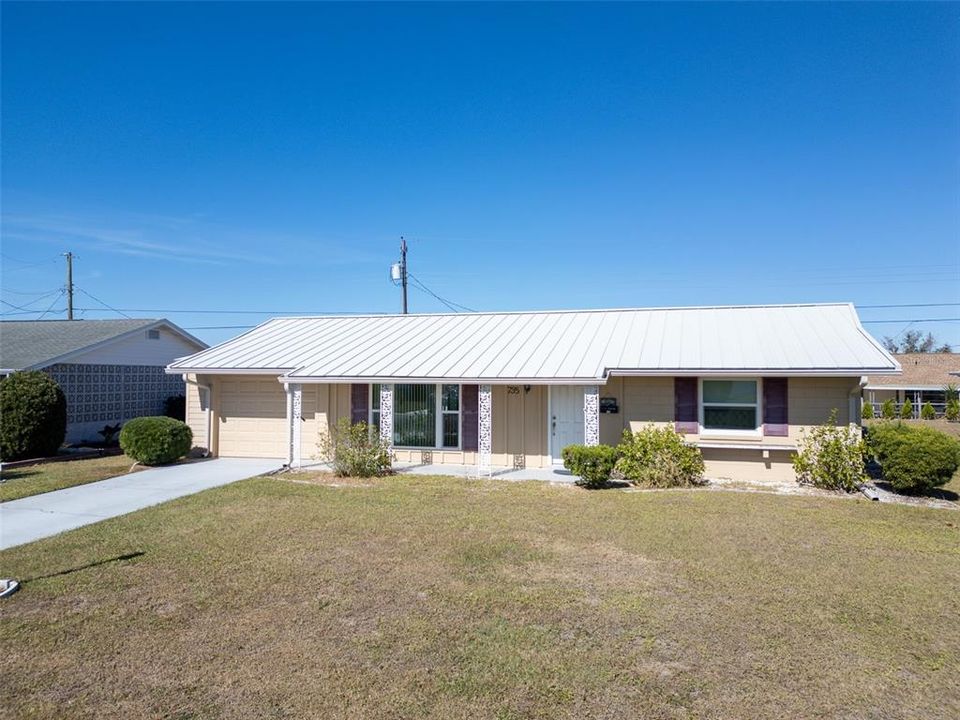 待售: $220,000 (2 贝兹, 1 浴室, 1149 平方英尺)