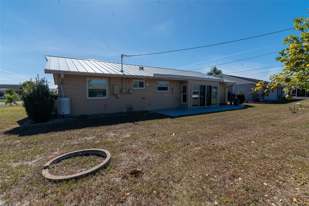 待售: $220,000 (2 贝兹, 1 浴室, 1149 平方英尺)