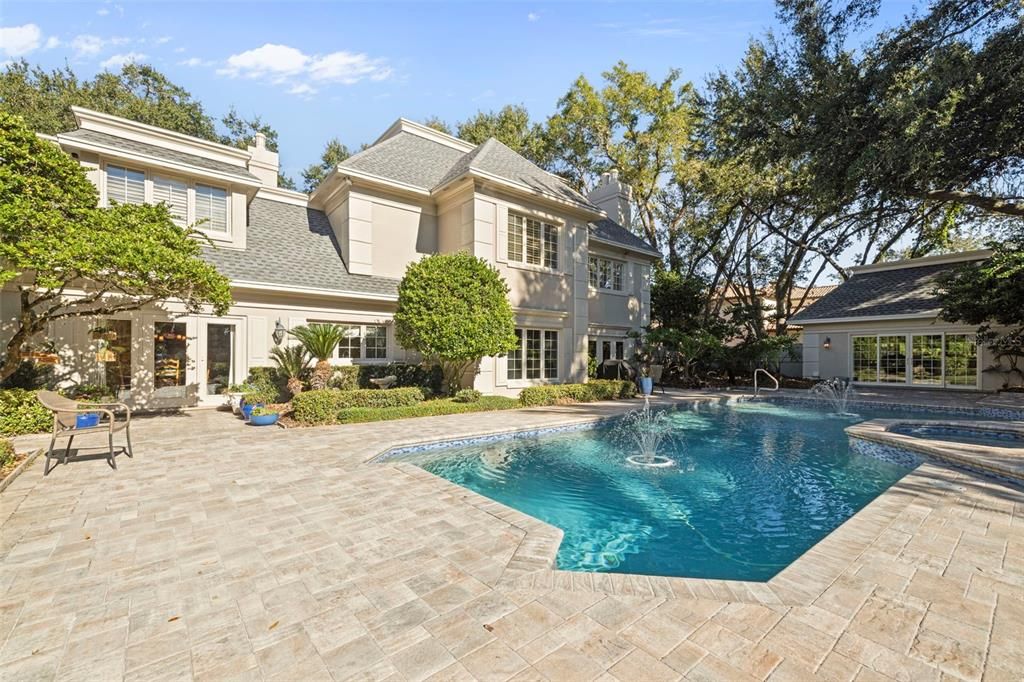 En Venta: $3,900,000 (5 camas, 6 baños, 5881 Pies cuadrados)