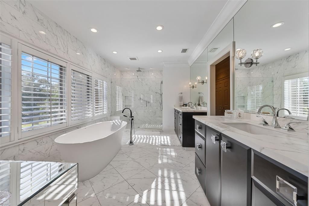 En Venta: $3,900,000 (5 camas, 6 baños, 5881 Pies cuadrados)