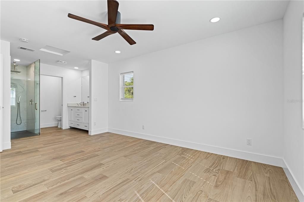 Active With Contract: $524,900 (3 beds, 2 baths, 1532 Square Feet)