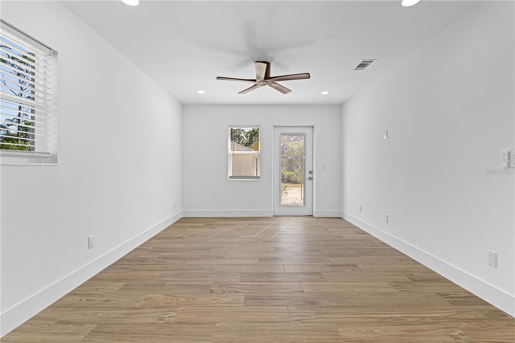 Active With Contract: $524,900 (3 beds, 2 baths, 1532 Square Feet)