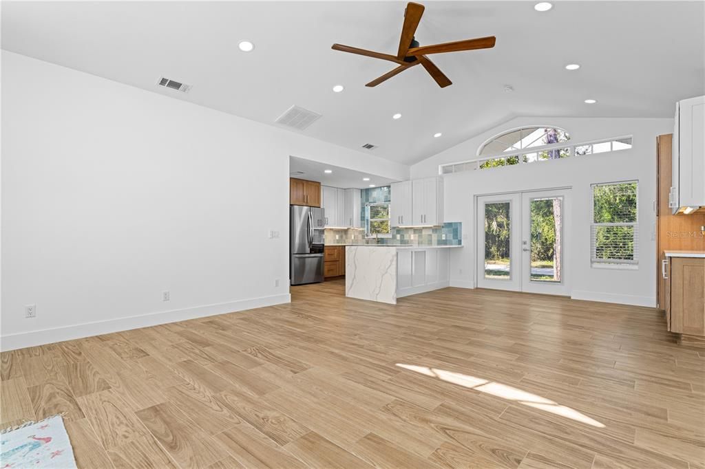 Active With Contract: $524,900 (3 beds, 2 baths, 1532 Square Feet)