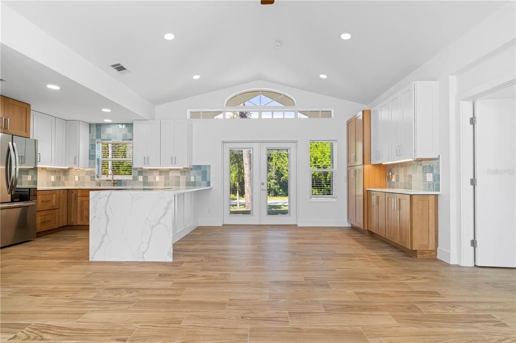 Active With Contract: $524,900 (3 beds, 2 baths, 1532 Square Feet)