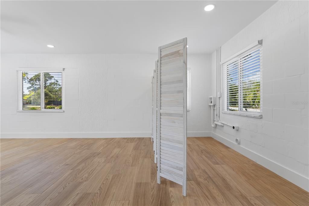 Active With Contract: $524,900 (3 beds, 2 baths, 1532 Square Feet)