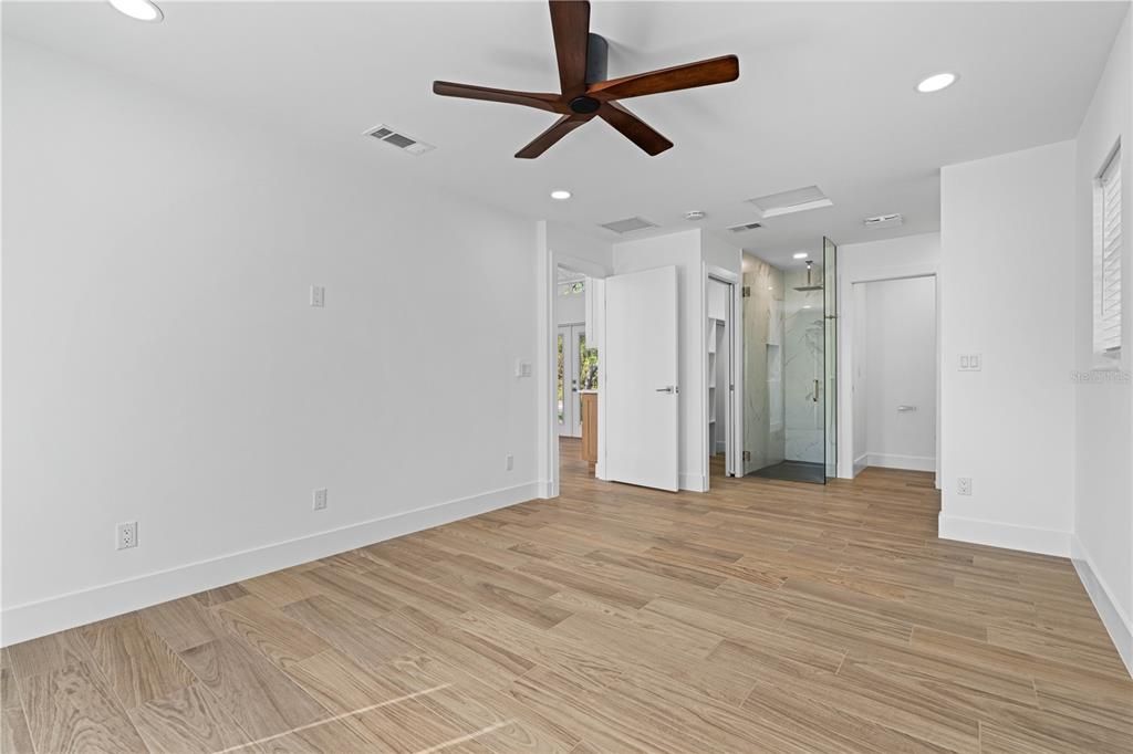 Active With Contract: $524,900 (3 beds, 2 baths, 1532 Square Feet)