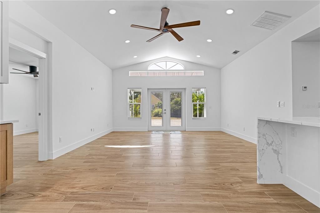 Active With Contract: $524,900 (3 beds, 2 baths, 1532 Square Feet)