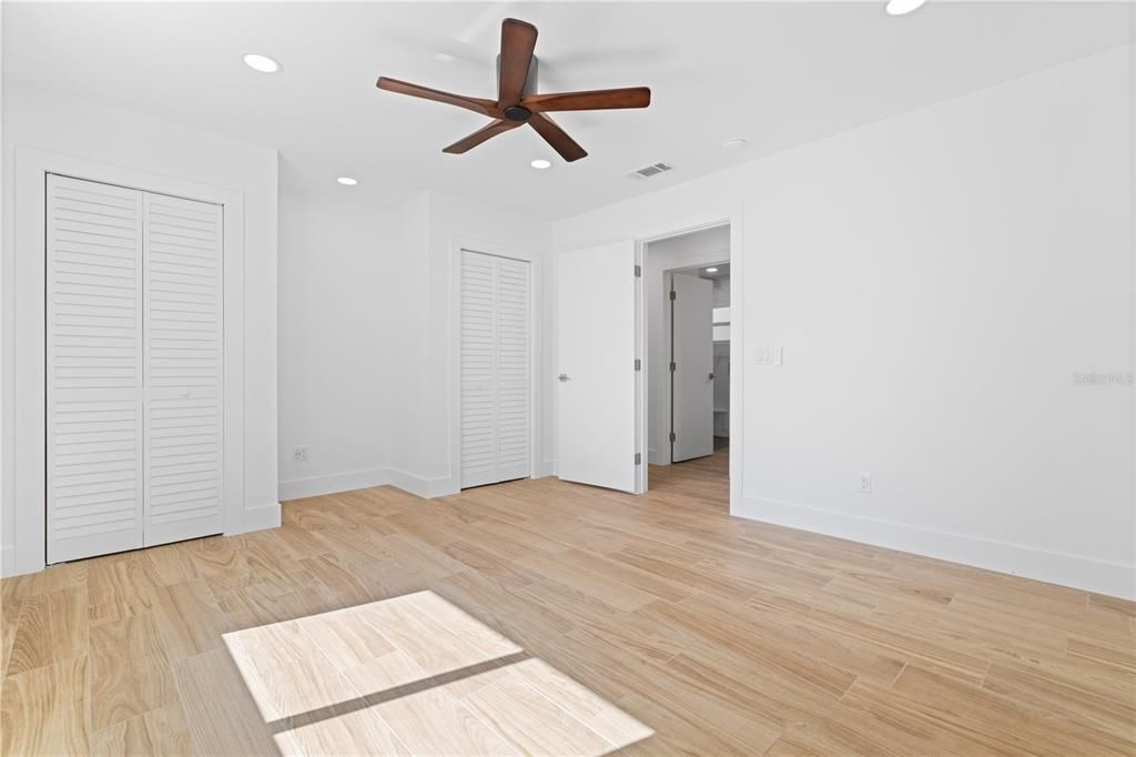 Active With Contract: $524,900 (3 beds, 2 baths, 1532 Square Feet)