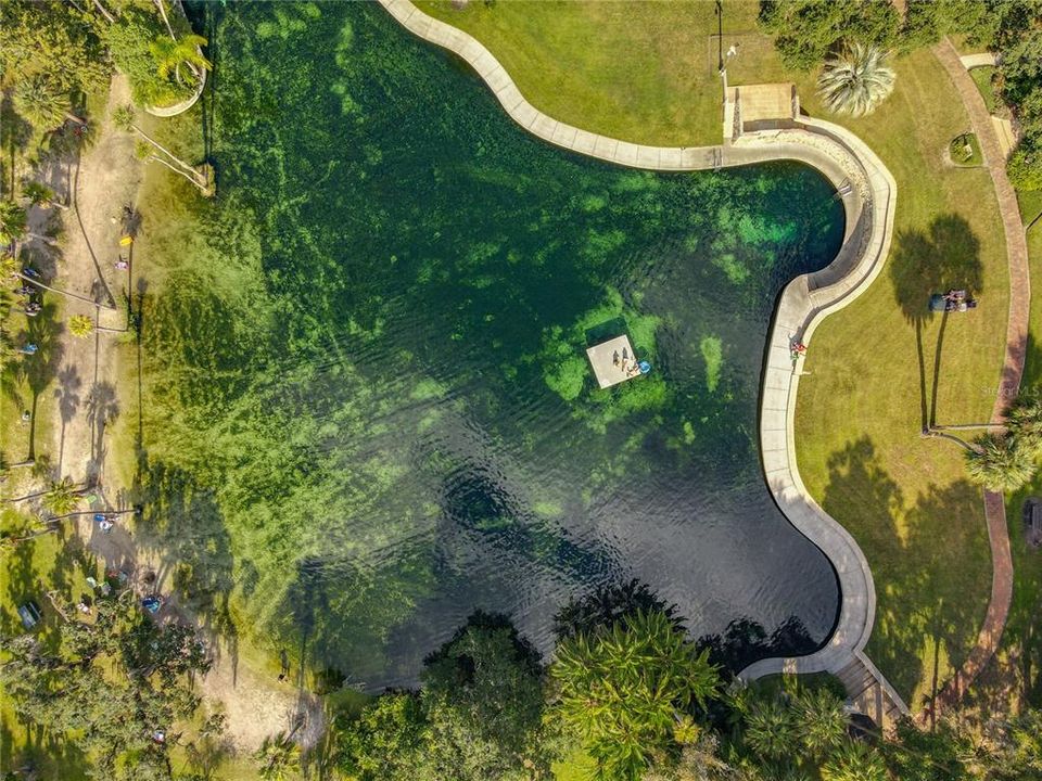 Activo con contrato: $569,000 (3 camas, 3 baños, 2332 Pies cuadrados)