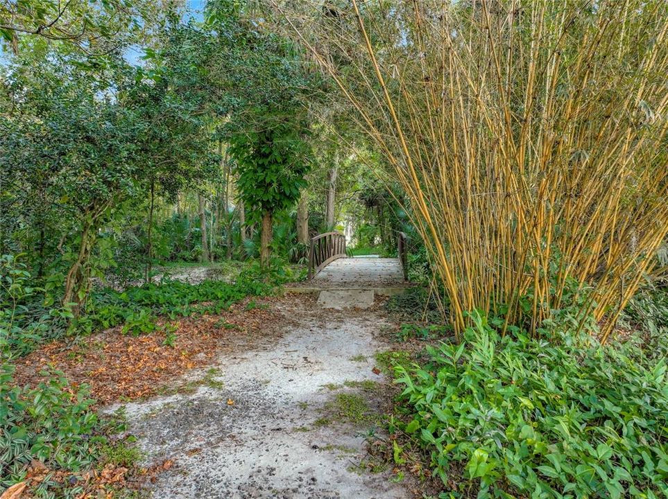 Activo con contrato: $569,000 (3 camas, 3 baños, 2332 Pies cuadrados)