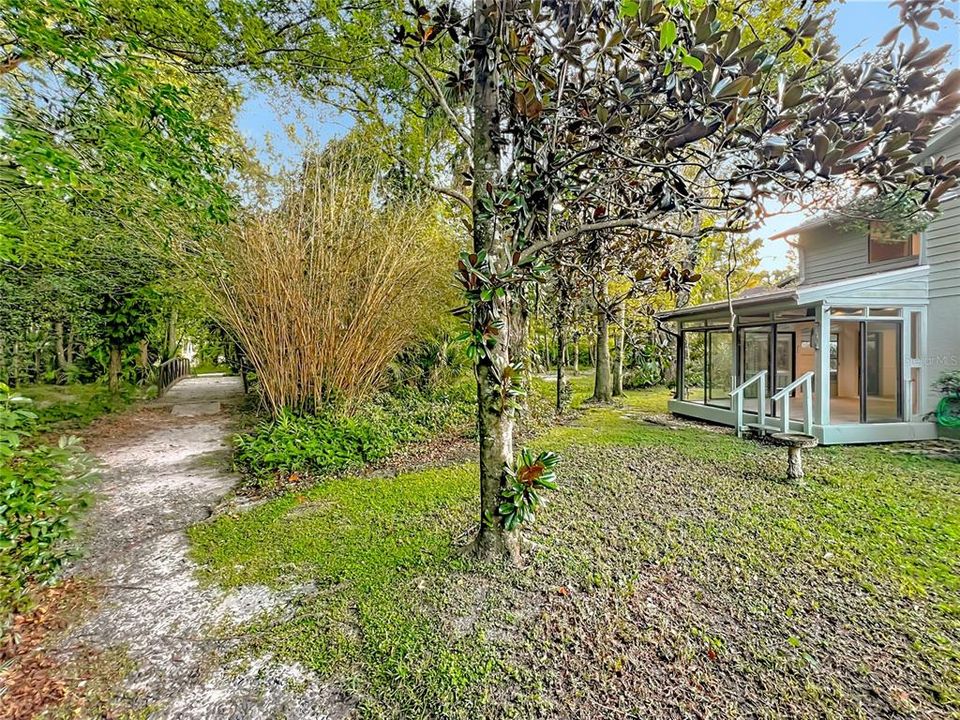 Activo con contrato: $569,000 (3 camas, 3 baños, 2332 Pies cuadrados)