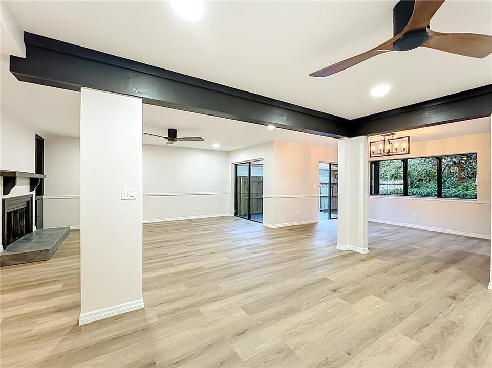 Activo con contrato: $569,000 (3 camas, 3 baños, 2332 Pies cuadrados)