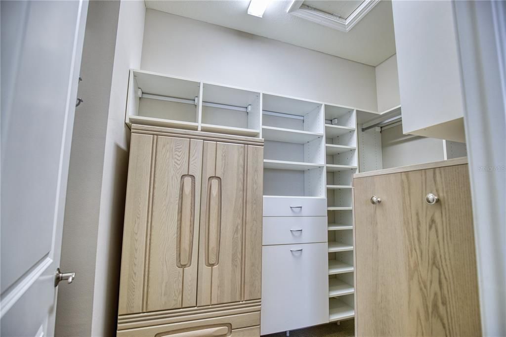 For Rent: $3,200 (2 beds, 2 baths, 1768 Square Feet)