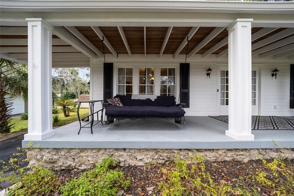 For Sale: $450,000 (4 beds, 2 baths, 2095 Square Feet)