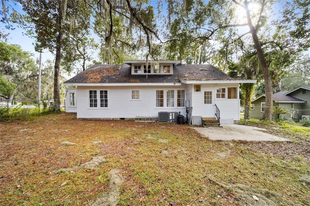 For Sale: $450,000 (4 beds, 2 baths, 2095 Square Feet)