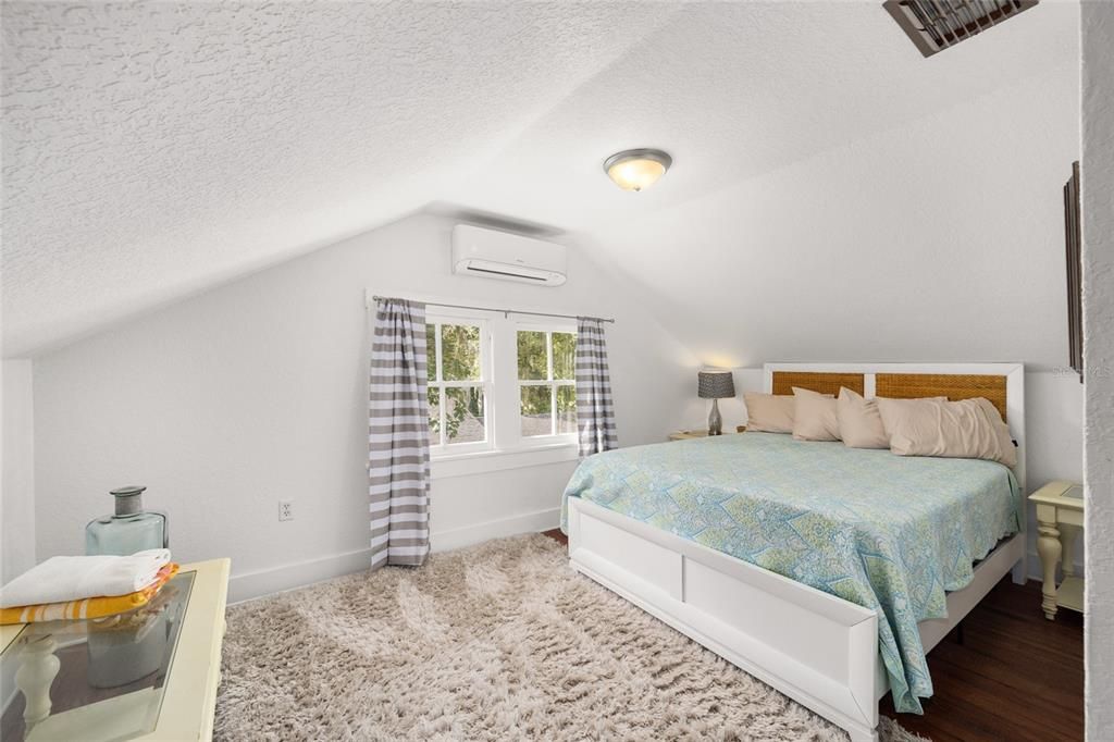 For Sale: $450,000 (4 beds, 2 baths, 2095 Square Feet)