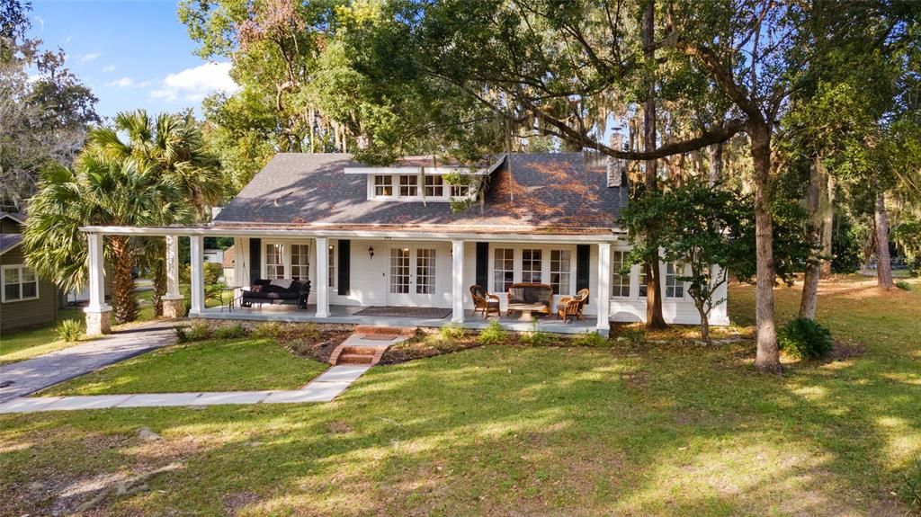 For Sale: $450,000 (4 beds, 2 baths, 2095 Square Feet)