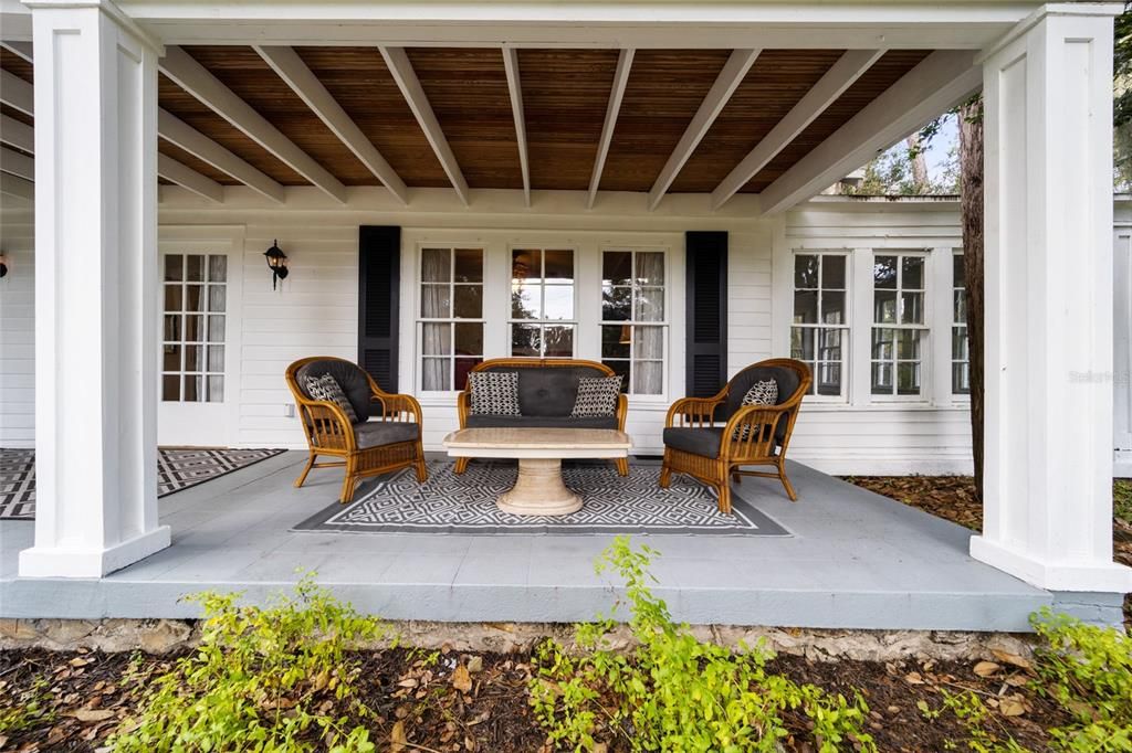 For Sale: $450,000 (4 beds, 2 baths, 2095 Square Feet)