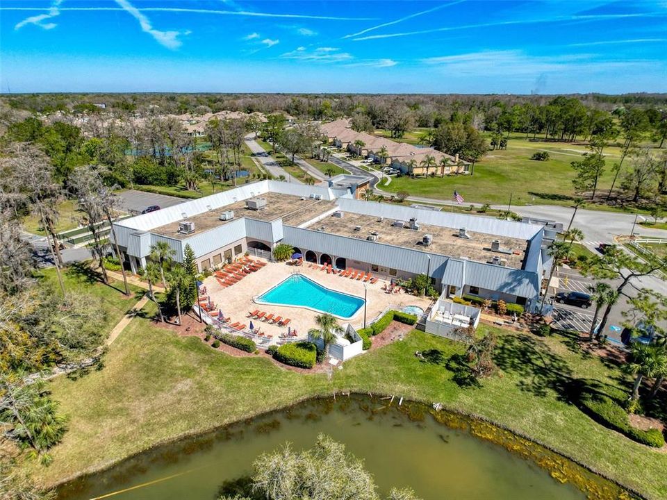 待售: $130,000 (2 贝兹, 2 浴室, 984 平方英尺)