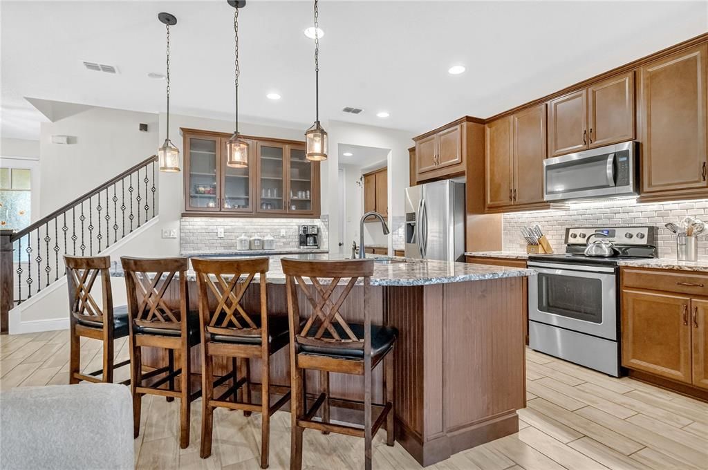 For Rent: $4,250 (4 beds, 3 baths, 2587 Square Feet)