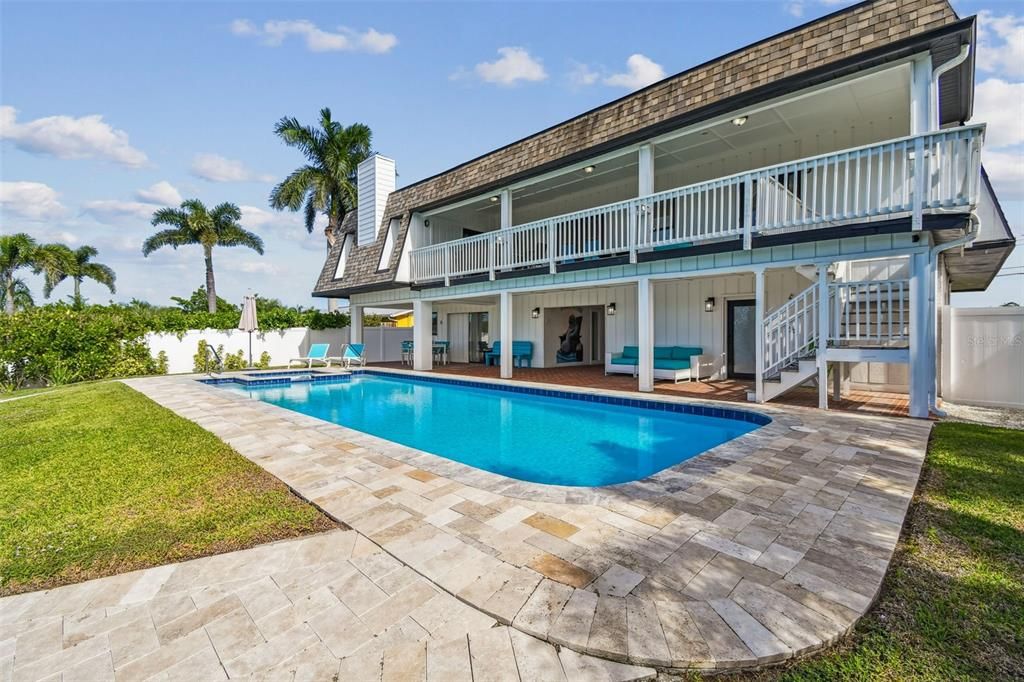 En Venta: $1,050,000 (4 camas, 3 baños, 2780 Pies cuadrados)