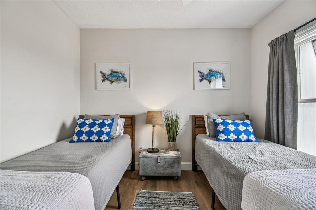 En Venta: $1,050,000 (4 camas, 3 baños, 2780 Pies cuadrados)