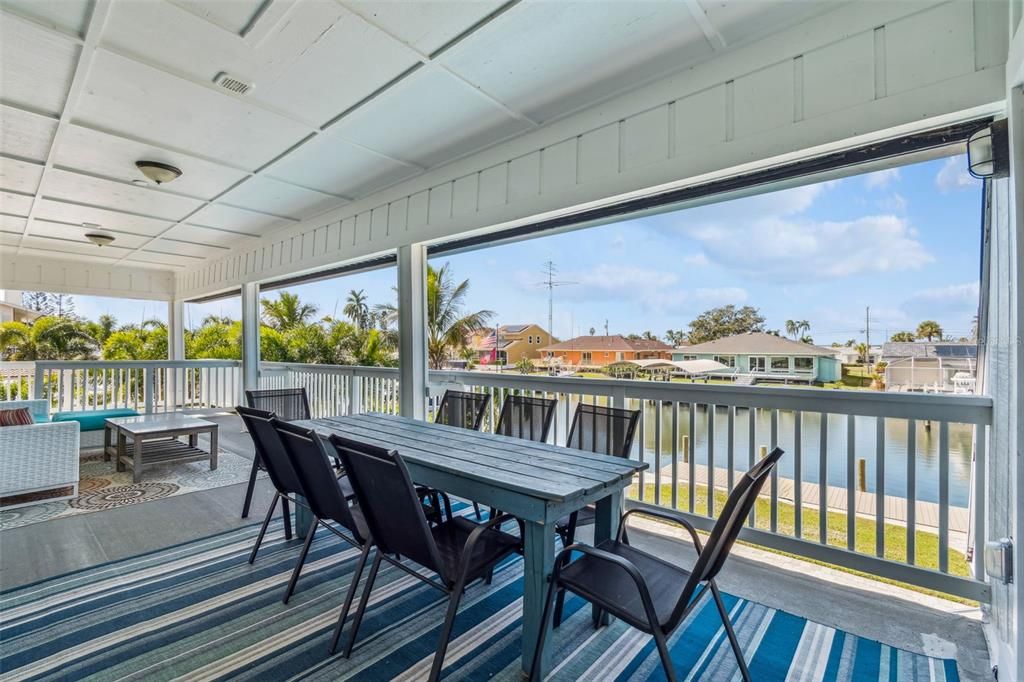 En Venta: $1,050,000 (4 camas, 3 baños, 2780 Pies cuadrados)