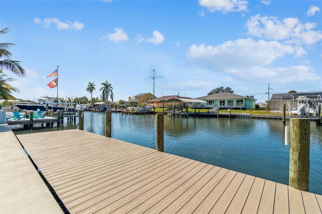 En Venta: $1,050,000 (4 camas, 3 baños, 2780 Pies cuadrados)