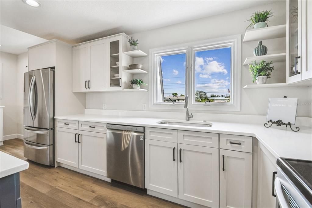 En Venta: $1,050,000 (4 camas, 3 baños, 2780 Pies cuadrados)