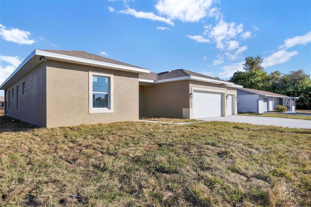 For Sale: $354,900 (4 beds, 3 baths, 1905 Square Feet)