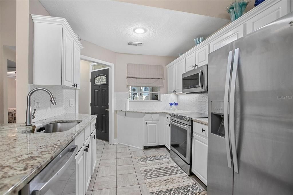 En Venta: $337,000 (3 camas, 2 baños, 1384 Pies cuadrados)