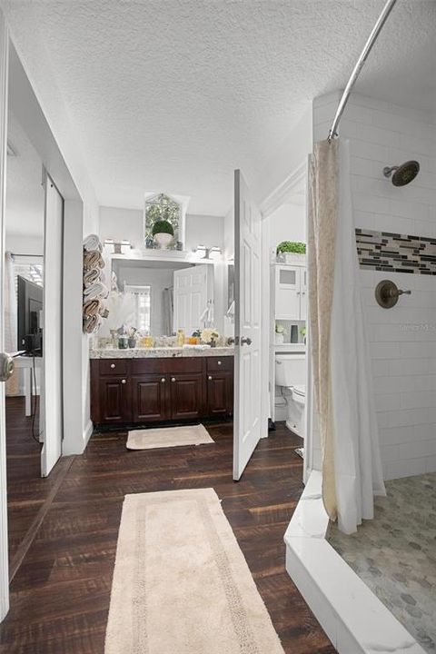 En Venta: $337,000 (3 camas, 2 baños, 1384 Pies cuadrados)