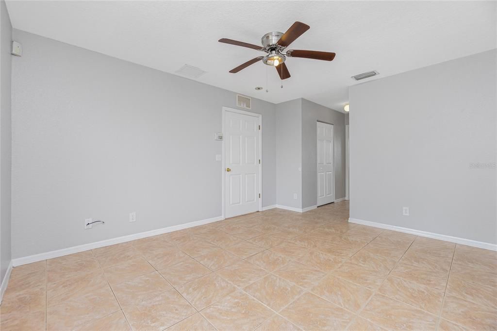 En Renta: $2,000 (3 camas, 2 baños, 1676 Pies cuadrados)