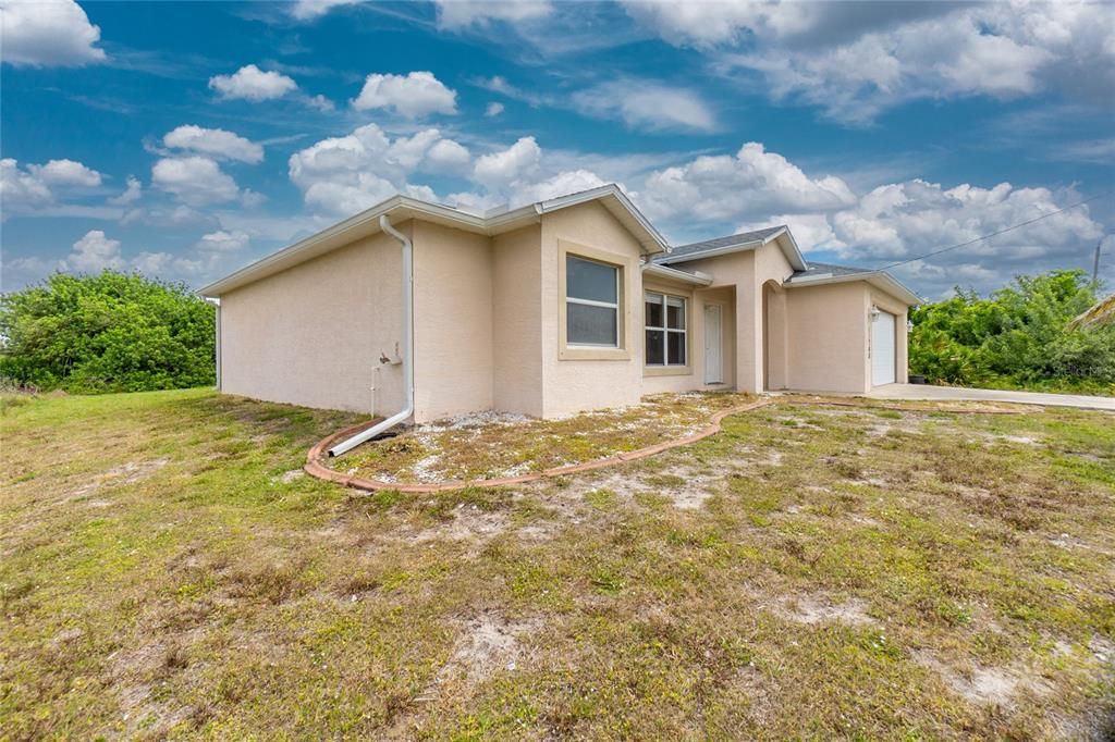 En Renta: $2,000 (3 camas, 2 baños, 1676 Pies cuadrados)