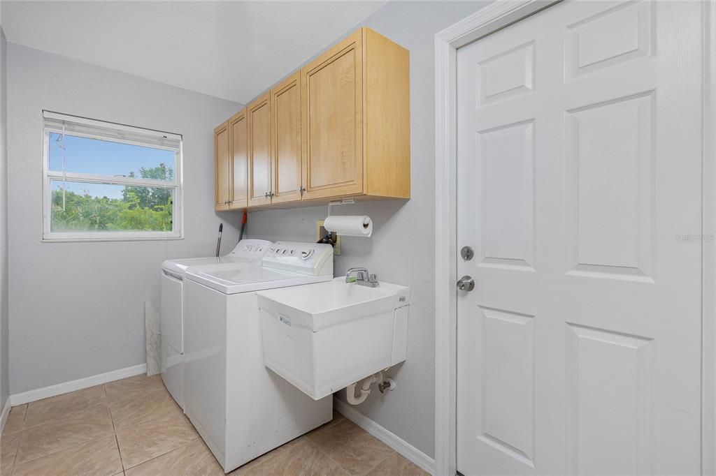 En Renta: $2,000 (3 camas, 2 baños, 1676 Pies cuadrados)