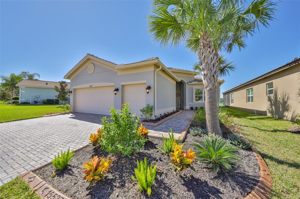 For Sale: $640,000 (3 beds, 2 baths, 2202 Square Feet)